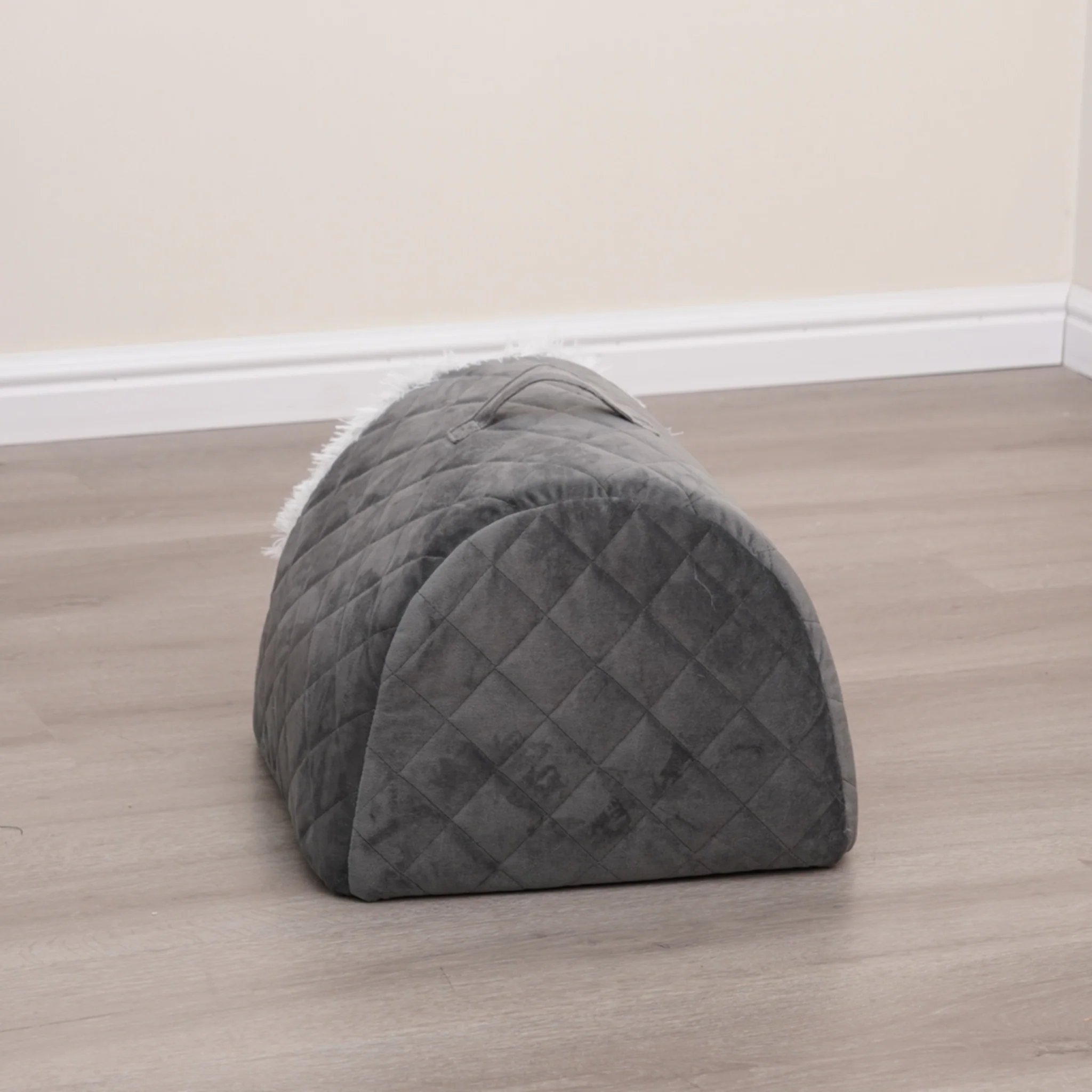 Catry Pet Cushions With Soft Fabric And Plush -40x40x30cm - Image 3