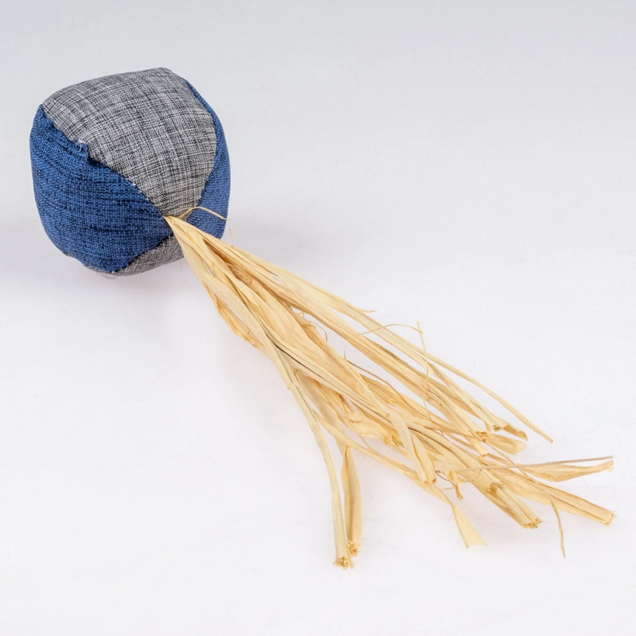 Duvo+ ECO Navy Ball & Catnip Multicolour - 4.5x4.5x20cm - Image 3