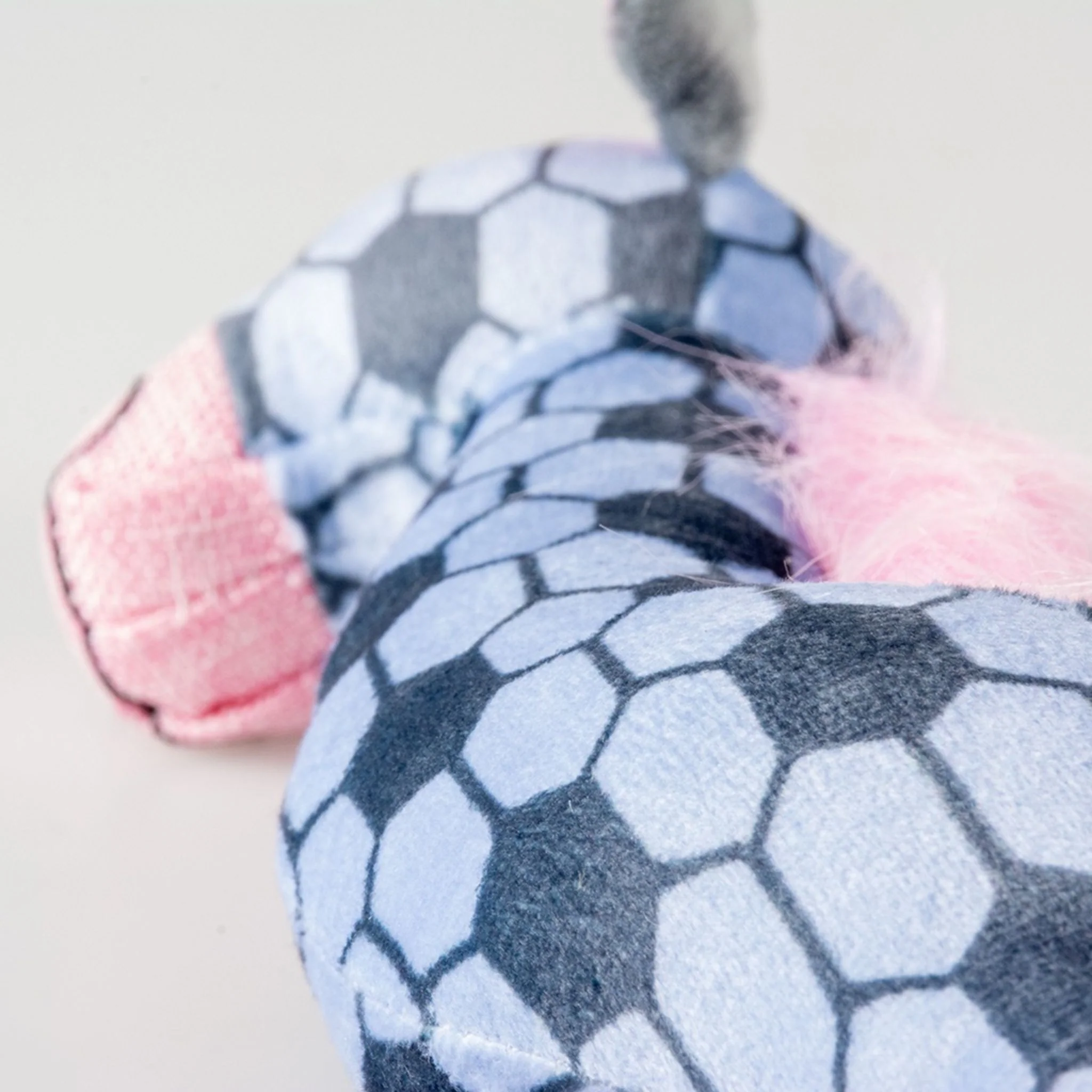 Duvo+ Plush Giraffe Retro Dog Toy - 32x14x5cm - Image 2