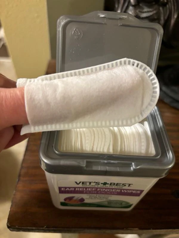 Vets Best Clean Ear Finger Pads For Pets - Image 3